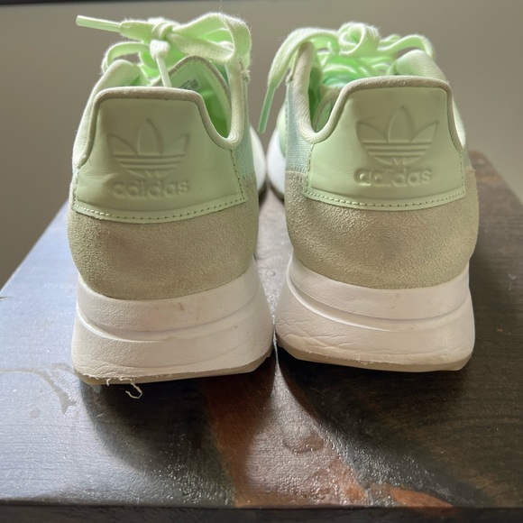 Adidas mint green sneakers - Picture 5 of 8
